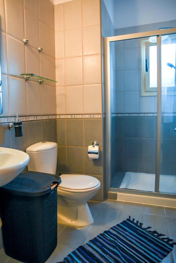 Beautiful Apartment Near The Sea And A Large Private Garden Paphos Exteriör bild